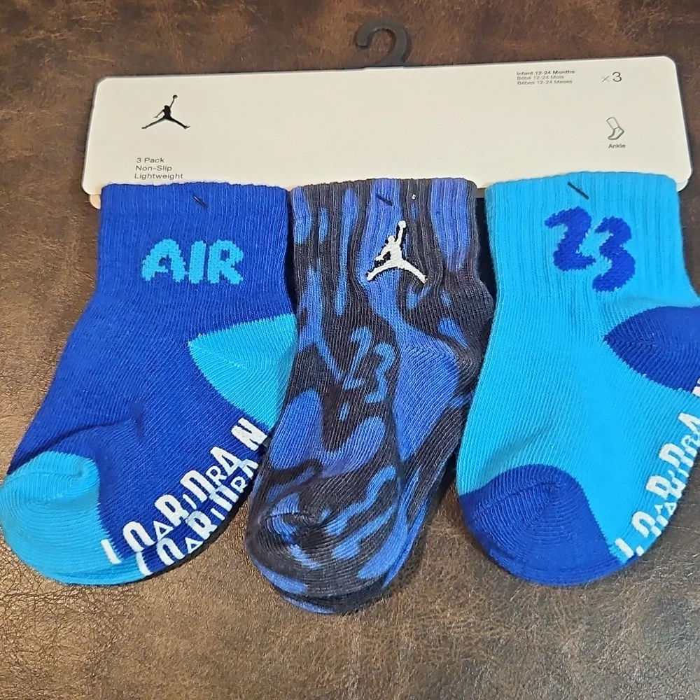JORDAN 3 PACK BABY/TODDLER SOCKS: NEW IN PACKAGE: SIZE 12-24 MTH